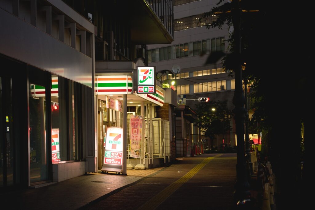 コンビニでどんな仕事をするの?