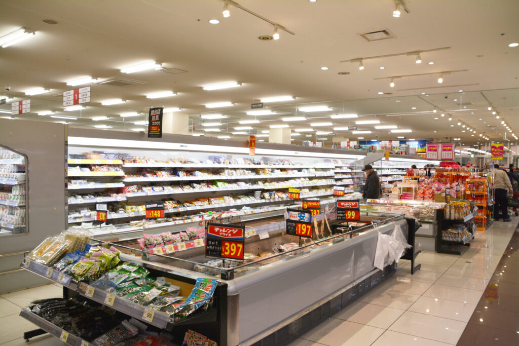 スーパーの品出しスタッフ