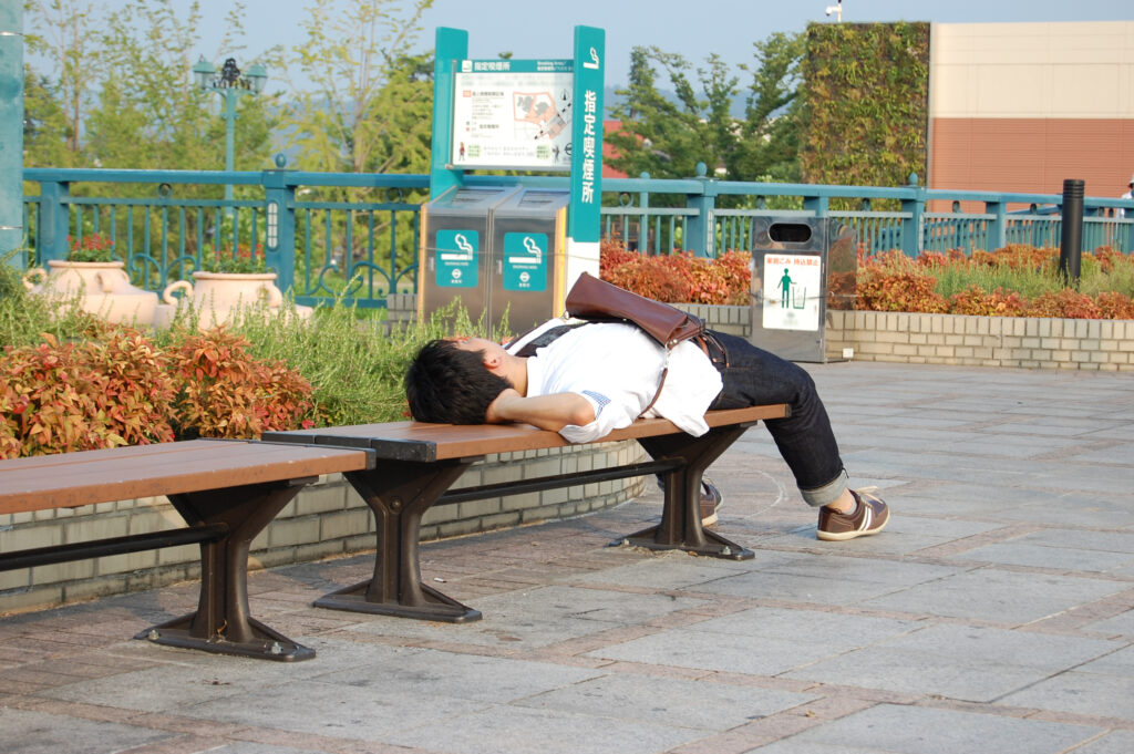 人はなぜバックレてしまうのか?