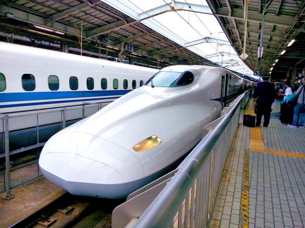 新幹線の車内清掃